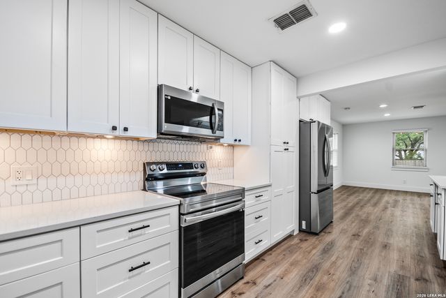 305 Schweppe, Boerne, TX 78006