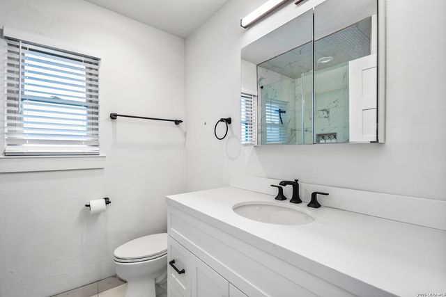 305 Schweppe, Boerne, TX 78006