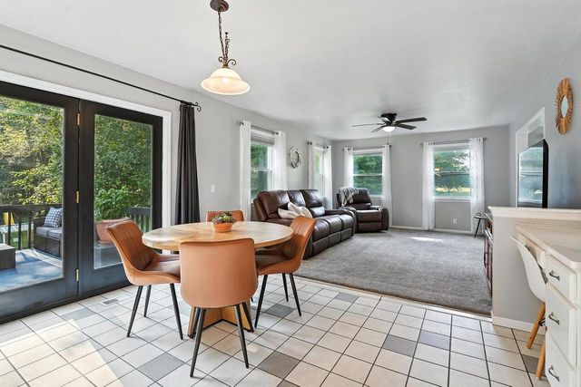 6224 N St Andrews Drive, Janesville, WI 53545