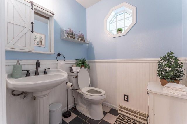 6224 N St Andrews Drive, Janesville, WI 53545