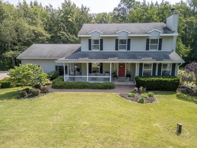 6224 N St Andrews Drive, Janesville, WI 53545