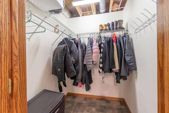 6224 N St Andrews Drive, Janesville, WI 53545