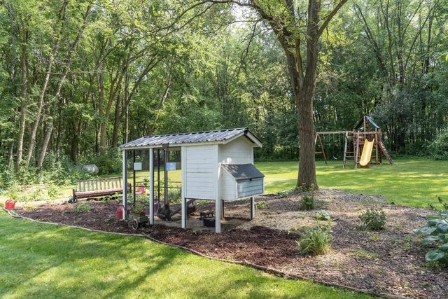 6224 N St Andrews Drive, Janesville, WI 53545