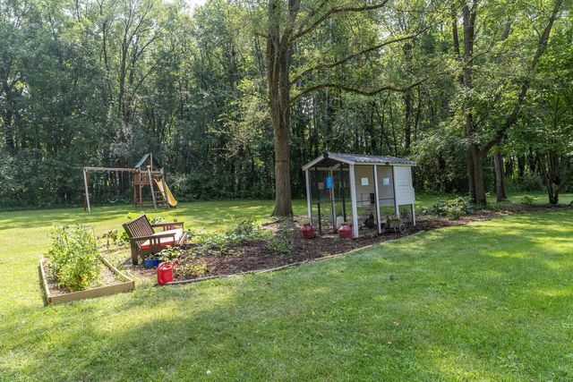 6224 N St Andrews Drive, Janesville, WI 53545