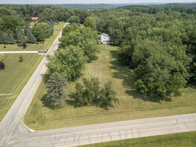 6224 N St Andrews Drive, Janesville, WI 53545