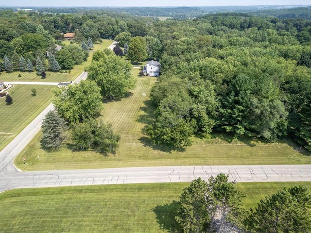 6224 N St Andrews Drive, Janesville, WI 53545