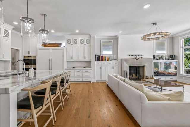 6672 Waterford Lane, Excelsior, MN 55331