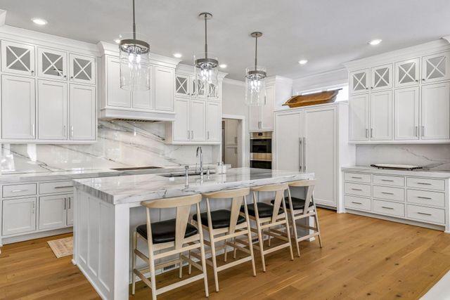 6672 Waterford Lane, Excelsior, MN 55331