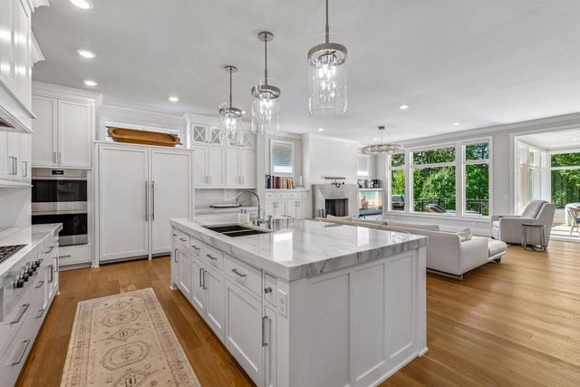 6672 Waterford Lane, Excelsior, MN 55331