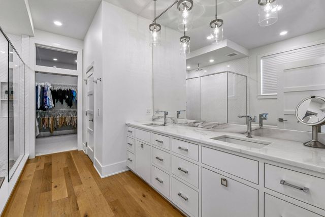 6672 Waterford Lane, Excelsior, MN 55331