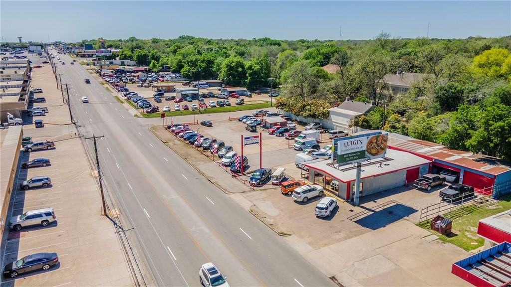 2925 Franklin Avenue, Waco, TX 76710