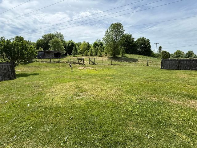 11 MJB Drive, London, KY 40744