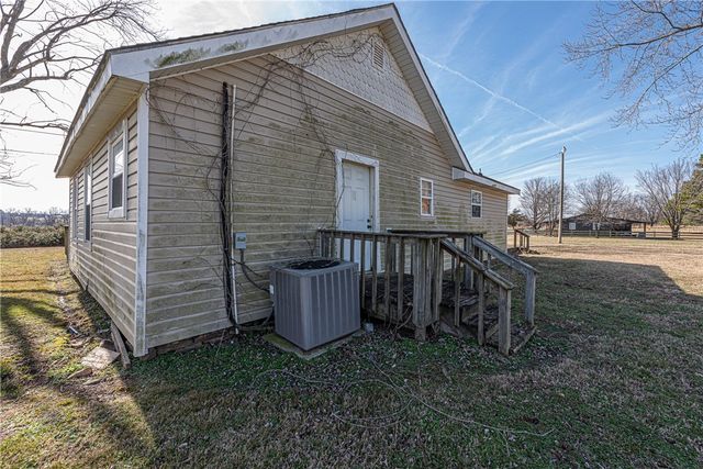 13022 Gibson Hill Road, Farmington, AR 72730