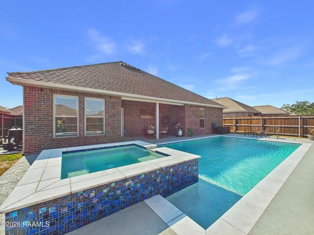 118 Rose Of Sharon Lane, Lafayette, LA 70508