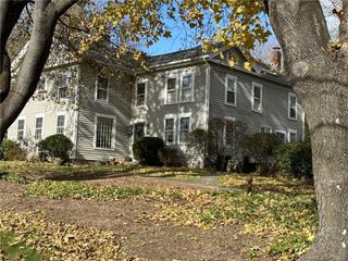 14 Quassuk Road 14, Woodbury, CT 06798