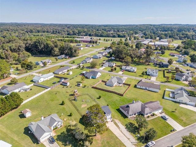 208 Silverthorn Way, Cedartown, GA 30125