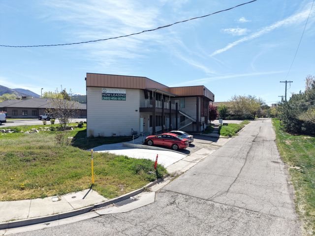 1117 COUNTRY HILLS DR DR, Ogden, UT 84403