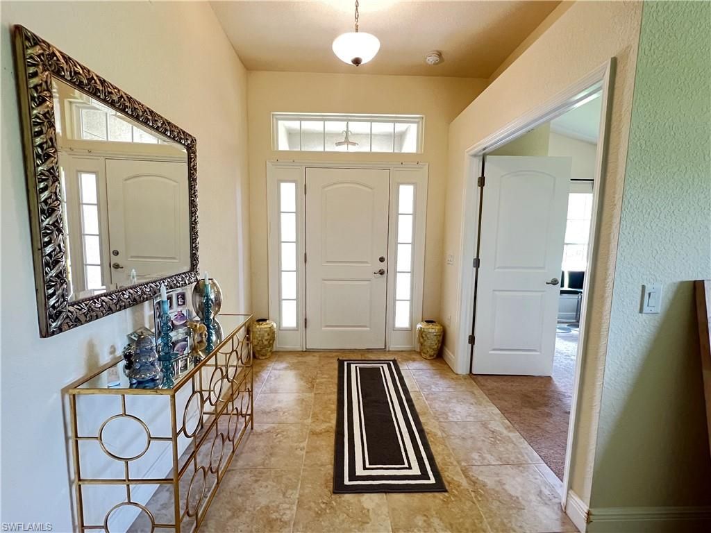 555 Sargent ST, LEHIGH ACRES, FL 33972 — photo 2