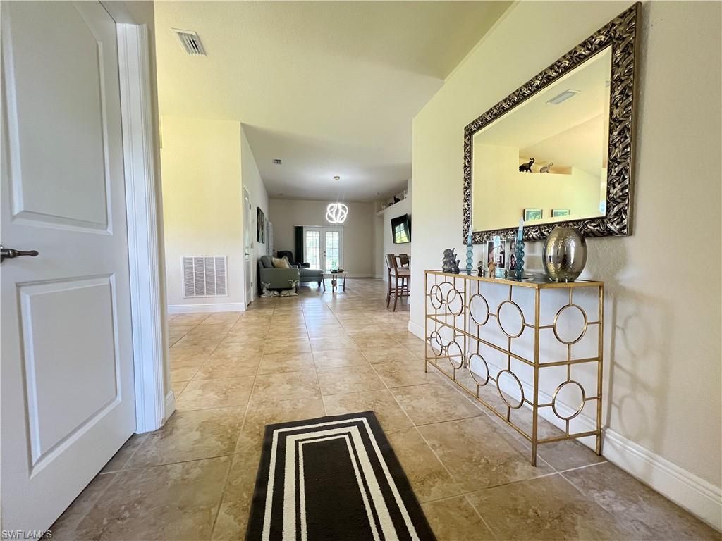 555 Sargent ST, LEHIGH ACRES, FL 33972 — photo 3