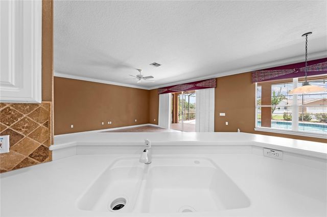 1620 MARINA LAKE DR, Kissimmee, FL 34744