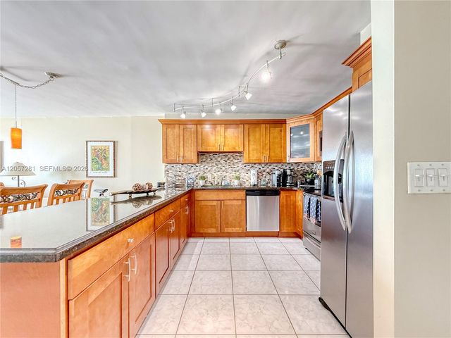 5701 Collins Avenue 1508, Miami Beach, FL 33140