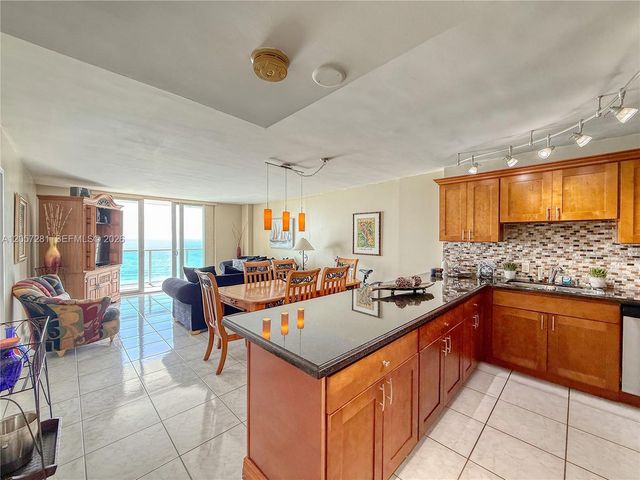 5701 Collins Avenue 1508, Miami Beach, FL 33140