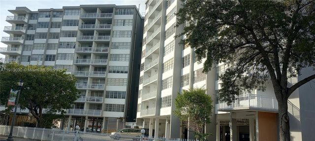 2025 NE 164th St 806, North Miami Beach, FL 33162