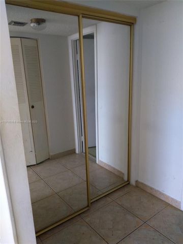 2025 NE 164th St 806, North Miami Beach, FL 33162