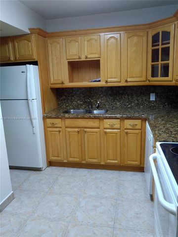 2025 NE 164th St 806, North Miami Beach, FL 33162