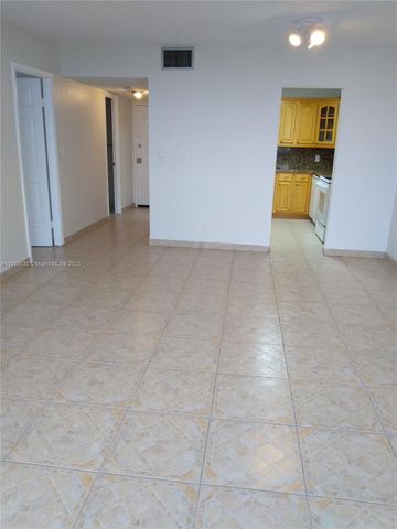 2025 NE 164th St 806, North Miami Beach, FL 33162