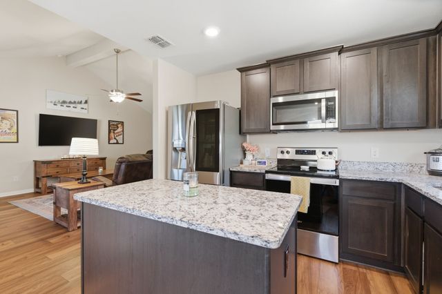 168 Bovine Drive, Newark, TX 76071