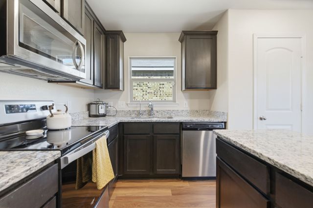 168 Bovine Drive, Newark, TX 76071