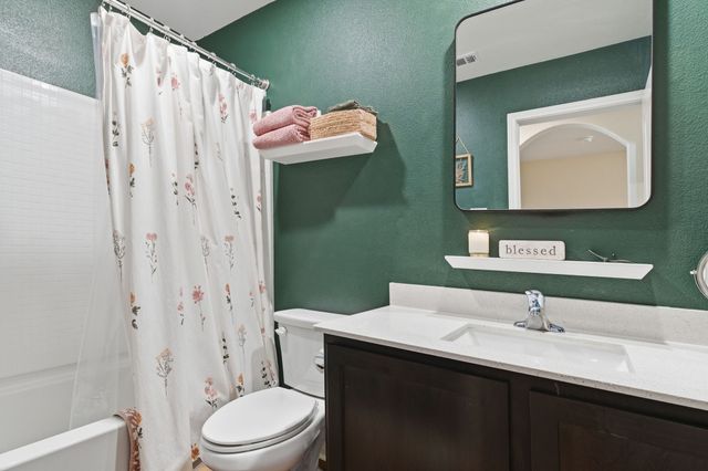 168 Bovine Drive, Newark, TX 76071