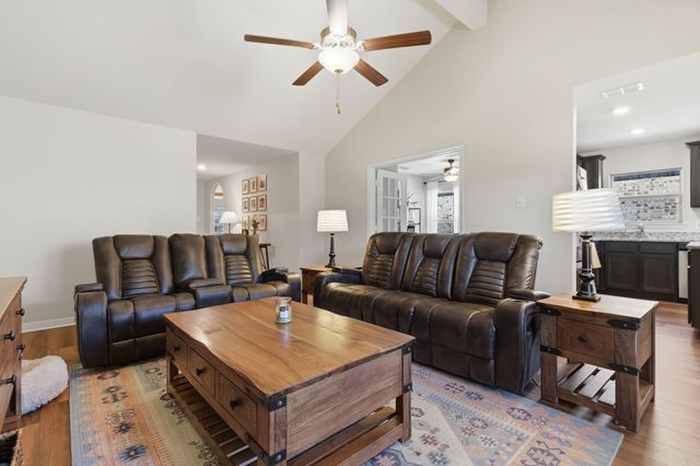 168 Bovine Drive, Newark, TX 76071