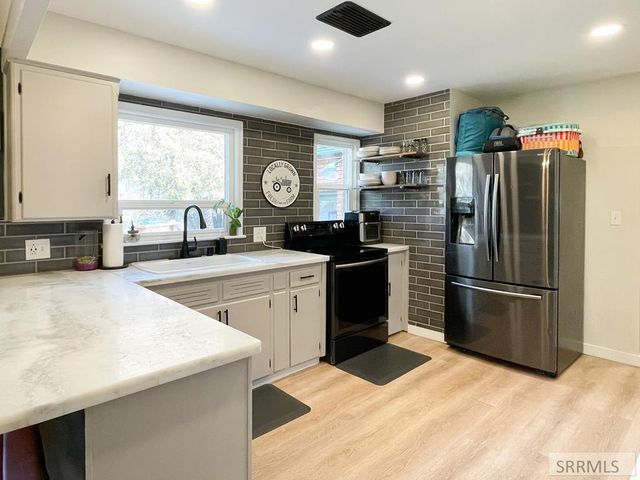 23 Horrocks Drive, Blackfoot, ID 83221