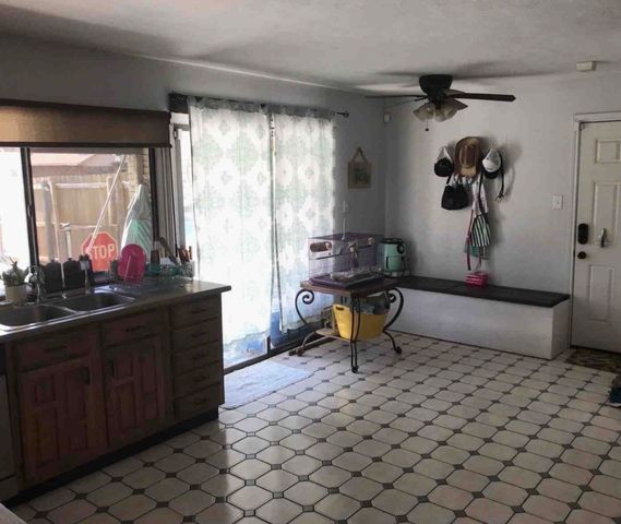 413 Hemlock Drive, Grand Prairie, TX 75052