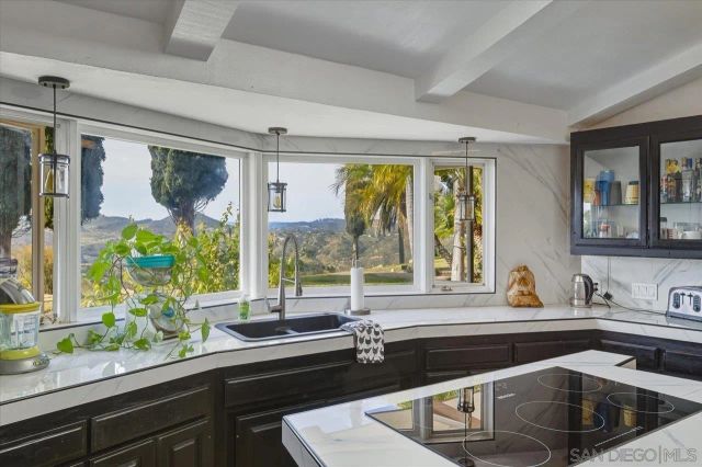 1050 Rice Canyon Rd, Fallbrook, CA 92028