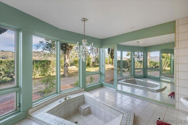 1050 Rice Canyon Rd, Fallbrook, CA 92028