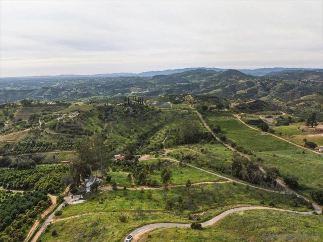 1050 Rice Canyon Rd, Fallbrook, CA 92028