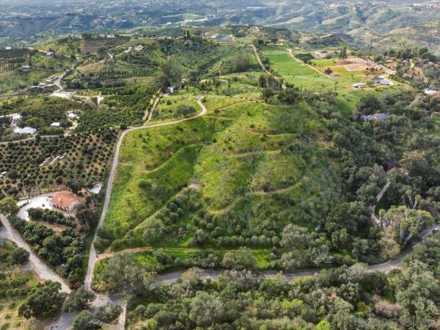 1050 Rice Canyon Rd, Fallbrook, CA 92028