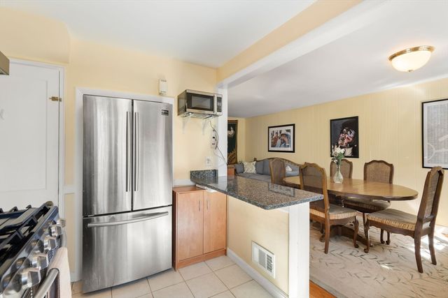 38 Grant Ave 38, Watertown, MA 02472