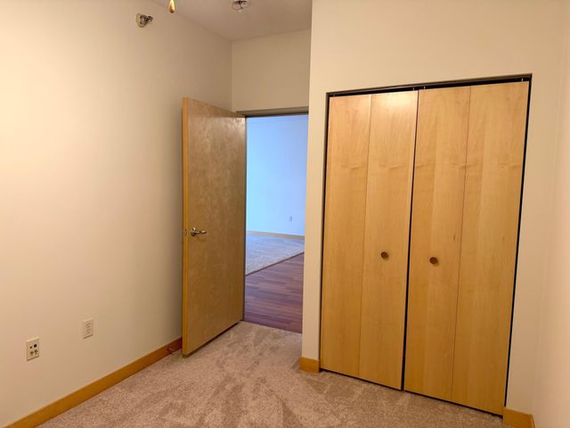 2600 University Avenue SE 106, Minneapolis, MN 55414