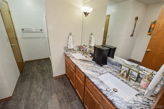 500 Quail Ridge Drive, Tahlequah, OK 74464