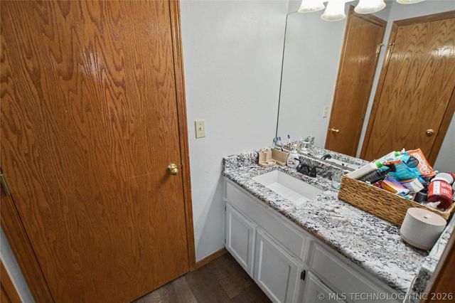 500 Quail Ridge Drive, Tahlequah, OK 74464