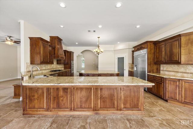 14637 Tribute Way, Bakersfield, CA 93314