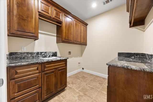 14637 Tribute Way, Bakersfield, CA 93314