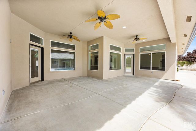 14637 Tribute Way, Bakersfield, CA 93314