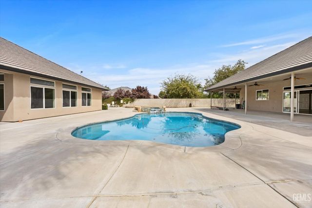 14637 Tribute Way, Bakersfield, CA 93314
