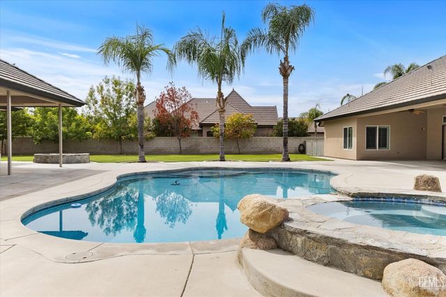14637 Tribute Way, Bakersfield, CA 93314