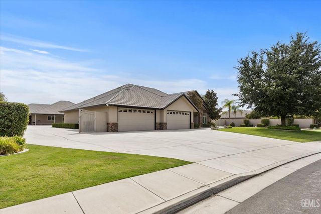 14637 Tribute Way, Bakersfield, CA 93314